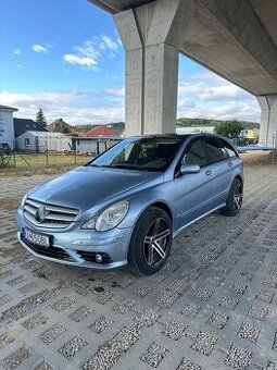 Predám Mercedes Benz R350 200kW 4-matic - 1