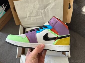 Air Jordan 1 Mid SE Lightbulb