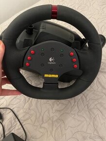 volant k PC Logitech MOMO Racing Force Feedback Wheel