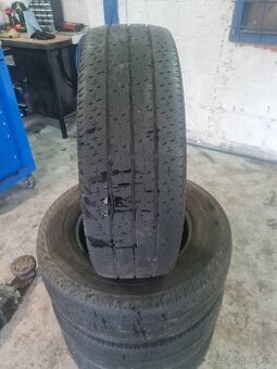 215/70 R15C