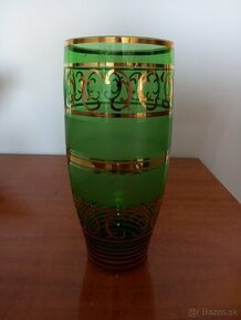 Sklenená zelená váza so zlatým zdobením