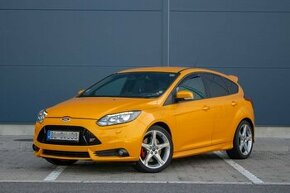 Ford Focus 2.0 EcoBoost SCTi ST R