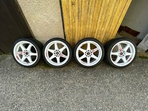 Japan racing jr3 8x18 5x114,3 a 5x120 - 1