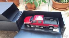 Predam Ford F350 King Ranch v mierke 1:18