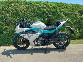 CFMOTO 300 SR