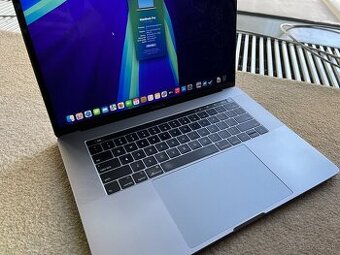 Macbook pro 15 2019 i7 touchbar