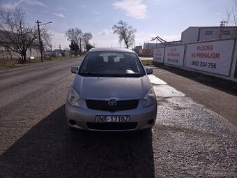 Toyota corolla verso 1.6 benzín- nová stk ek