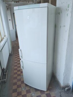 Predám chladničku Electrolux 175cm