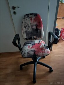 Detská pracovná stolička k PC - 1