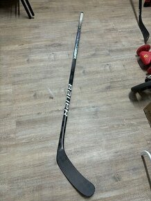 Hokejka Bauer Hyperlite