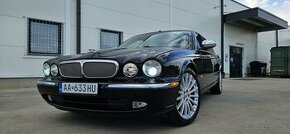 2005 Jaguar XJ8 L 4.2 V8 - 1