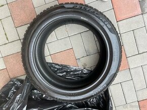 Zimné pneumatiky Pirelli 235/45 r18 - 1