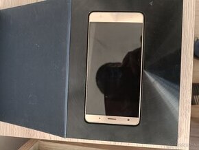 Asus zenfone 3 Deluxe