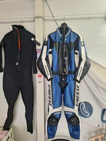 Dainese kombinéza, obuv, chrániče - 1