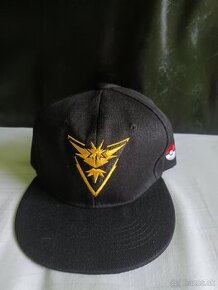 Pokemon go šiltovka team Instinct Nová