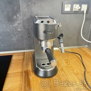 Predam pákový kávovar DeLonghi DEDICA (EC685.BK)