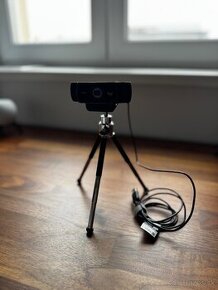 ogitech HD Pro Webcam C920 – so statívom, vo výbornom stave