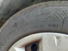 Goodyear Efficientgrip performance 2 195/65 R15 91H - 1