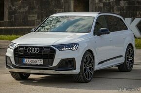 Audi Q7 50TDI Quattro S line 7-miestne - 1