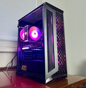 PC- RX 7600/ Ryzen 5 5600x/32gb ram/ 1tb nvme Ssd