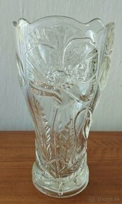 Stará sklenená váza "Vlčie maky"