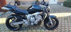 Motorka Yamaha FZ6