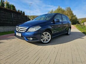 MERCEDES - BENZ B180 CDI 2012