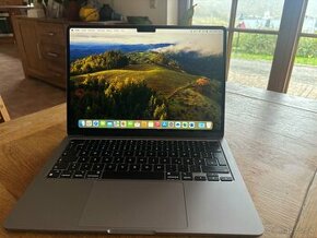 PREDÁM / VYMENÍM MacBook Air 13" M2 8/256GB Space Gray