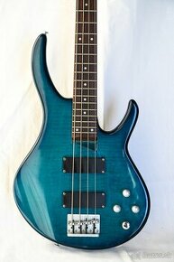 Peavey international series bass