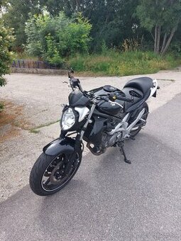 Suzuki SFV650 Gladius