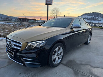 Mercedes-Benz E trieda Sedan 220 d 4MATIC A/T