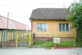 Na predaj starší rodinný dom v Borčiciach.