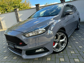 Ford Focus Kombi ST 2.0 EcoBoost 250PS  TOP STAV - 1