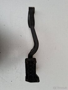 Alfa Romeo - Plynovy pedal 0281002380