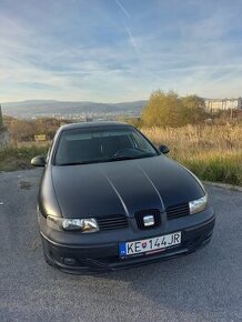 SEAT Leon 1M, 1.6 Benzín, 77kw, čierna matná