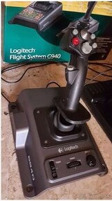 Forcefeedback letecky joystick Logitech G940