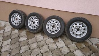 Set 4 kusov zimných pneu R13 4x100