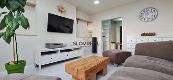 SLOVREAL - predaj 3 izbový byt Banská Štiavnica, 70 m2