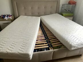 KOMPLET - kvalitna postel a 3 kvalitne matrace so stolikmi