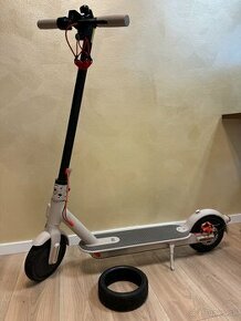 Elektrická kolobežka Xiaomi Mi Electric scooter 3 - 1