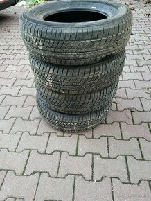 Pneu AUSTONE 185/70 R 14