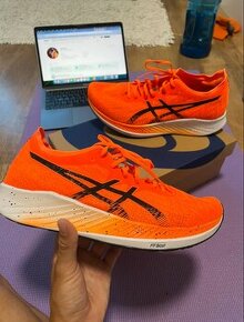 Asics Magicspeed