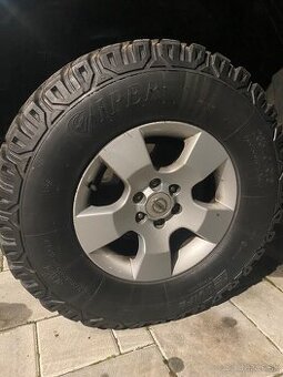 Predam 4 ks elektrony obute R16 Nissan Navara D40