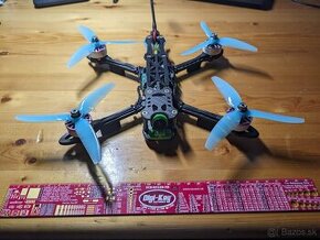 FPV Dron 5" 4K Gyroflow 500W - 1