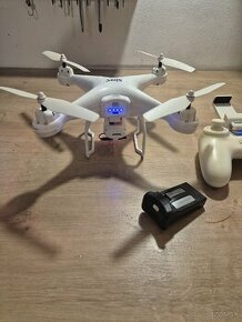 Dron s kamerou