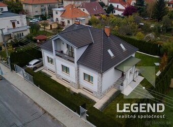 Jedinečný dom v Novom Meste nad Váhom, krásna záhrada 790 m2