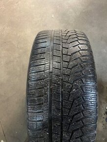 Zimné275/40R22