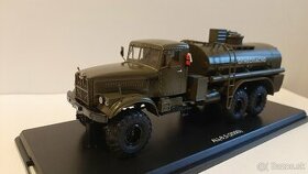 Model KRAZ 255 cisterna