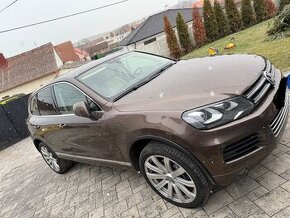 Volkswagen Touareg 3.0TDi  Bez Vzduchu