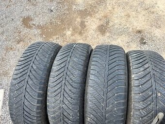 30€ za SADU 4ks celoročne pneu 215/60 R17